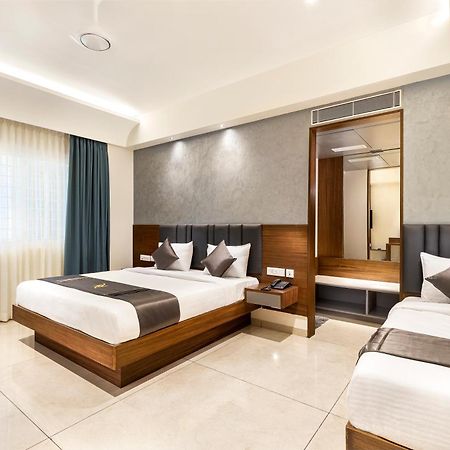 העיר בנגלור Narthaki Boutique Hotel מראה חיצוני תמונה